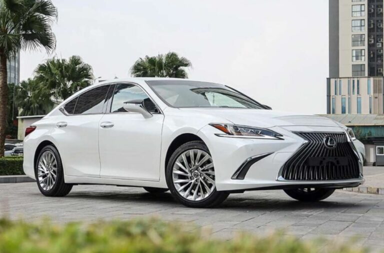 2027 Lexus ES 250 Dimensions